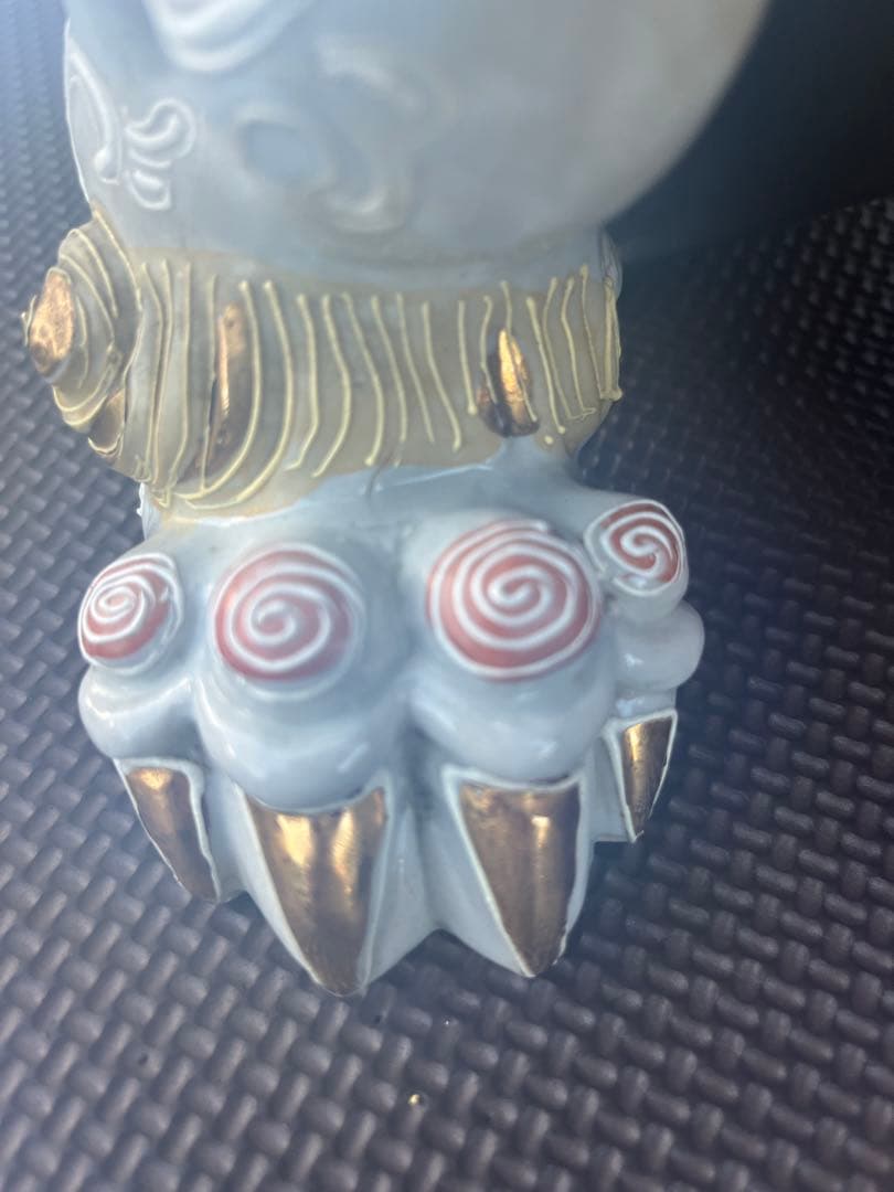 獅子の形状 陶器製装飾品