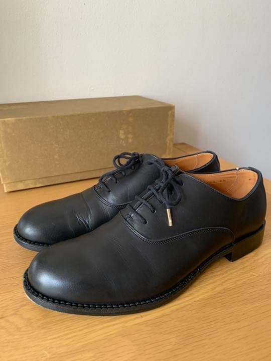 靴 beautiful shoes / plain shoes