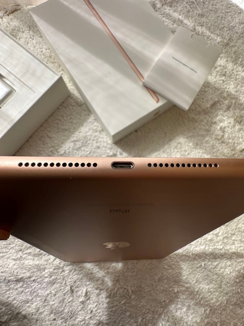 美品【最終セール】純正ケーブル充電iPad 第6世代 32GBWi-Fiゴールド