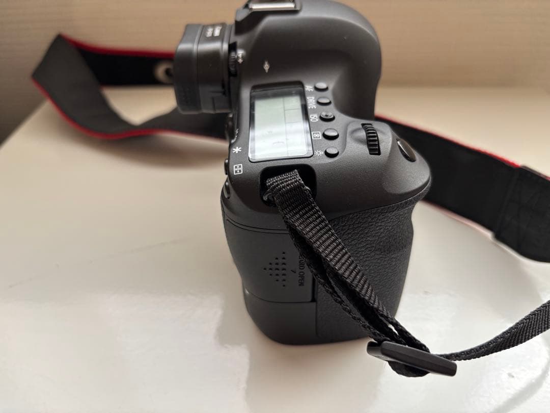 Canon EOS 6D デジタル一眼レフカメラ　本体