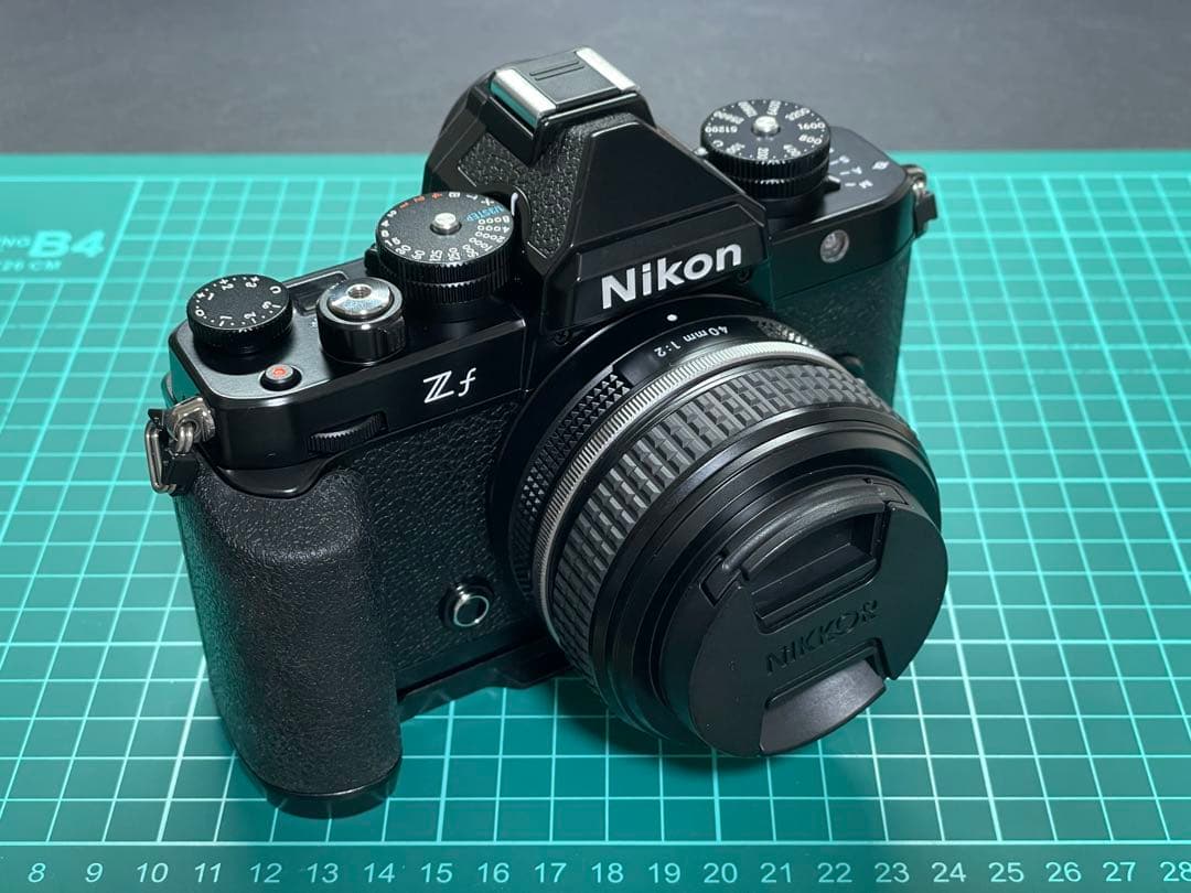 [美品・保証残] Nikon Zf レンズキット 40mm f2 SE グリップ