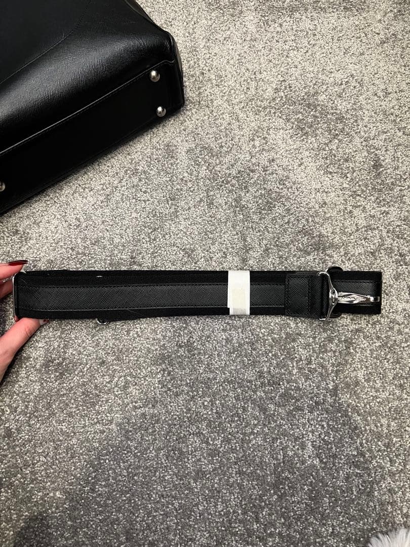 美品　ペッレモルビダ牛革ブリーフバッグ