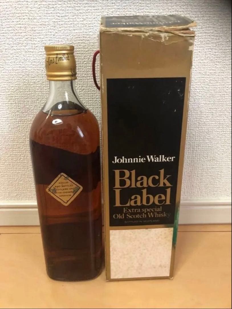 ジョニーウォーカー ブラックラベル 白紋章 特級 金キャップ 箱付き