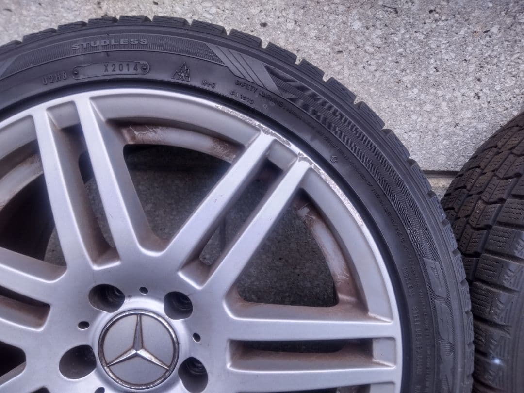 j*k様 メルセデスベンツ用スタッドレスタイヤ&ホィール４本の出品です。