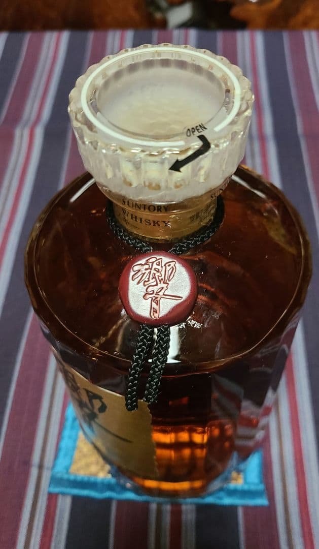 希少品　SUNTORY ウイスキー　響17年　ゴールドラベル
