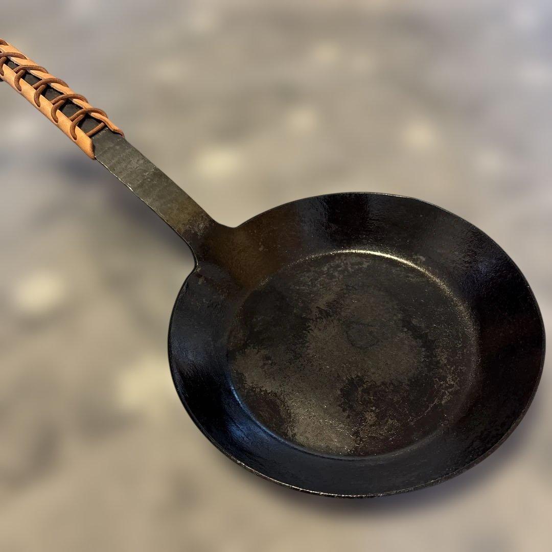 ターク/Turk：クラシックフライパン 24cm