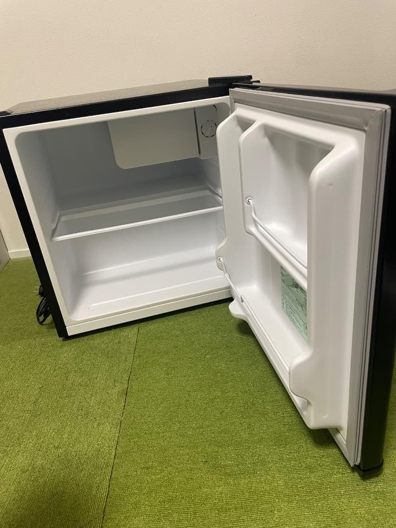 美品 冷蔵庫 2022年製 46Lブラック PRC-B051D-B