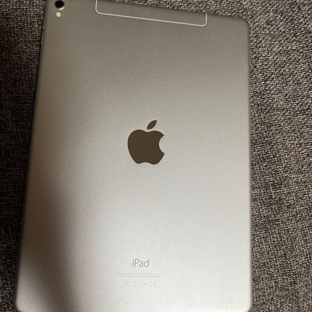 Apple iPadPRO 9.7インチ シルバー 本体　MLQ42J/A