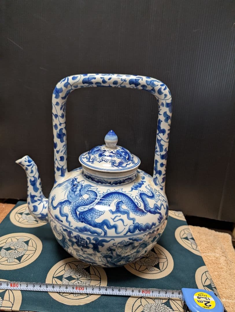 中国染付け青白磁ドラゴン水注アンティック