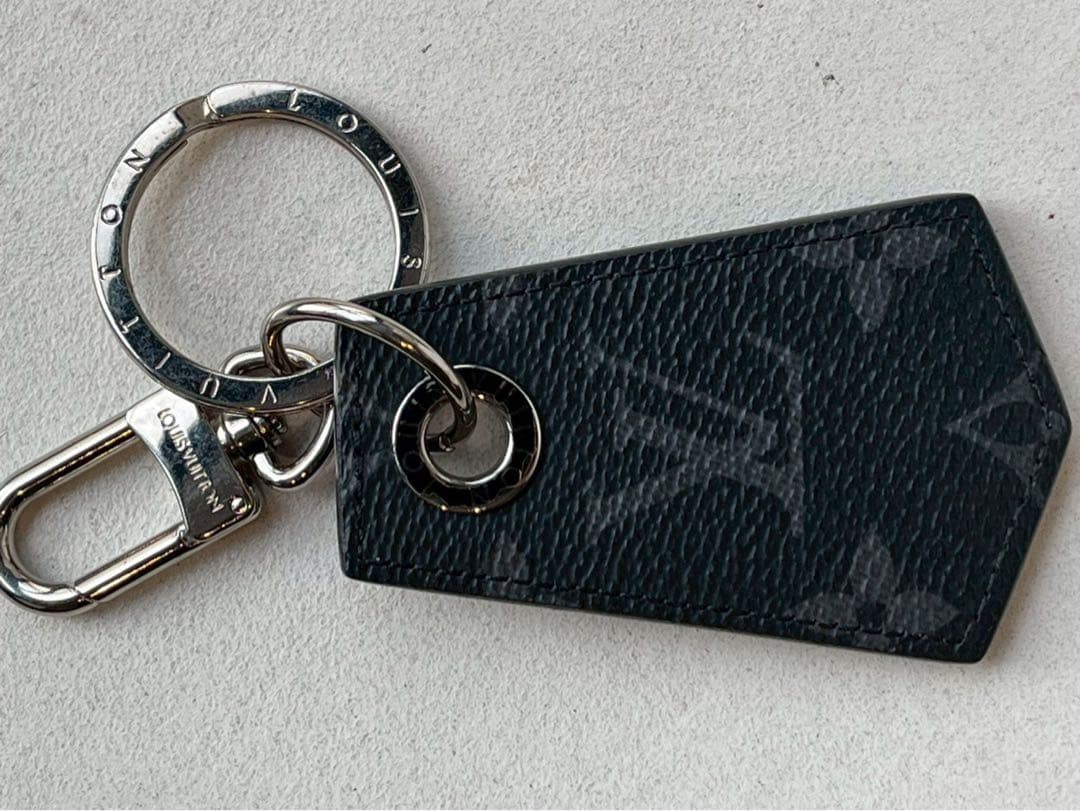 【極美品】ルイヴィトン　キーホルダー　ネオ LV クラブモノグラム　エクリプス