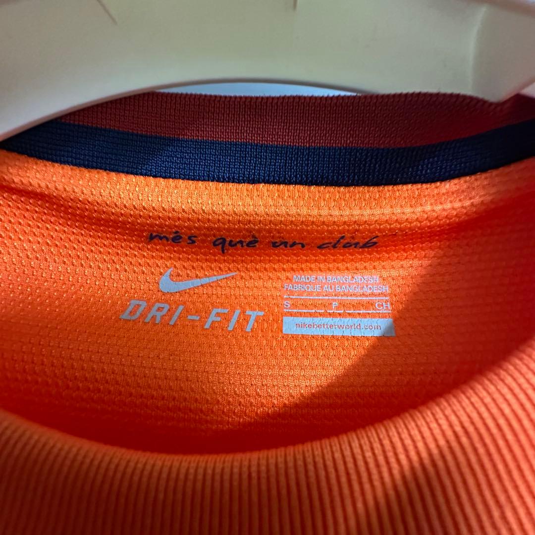 バルセロナ シャビ ユニフォーム