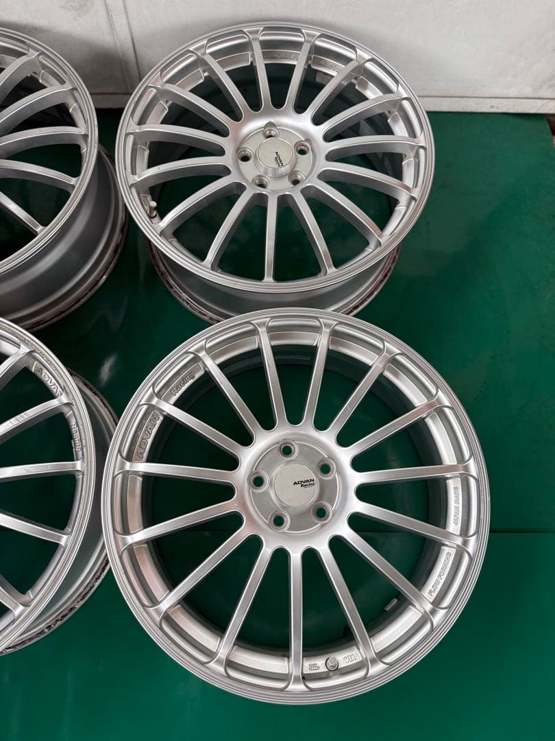 シ*ー様 ADVAN Racing RT 18×7J+50 5H- PCD100