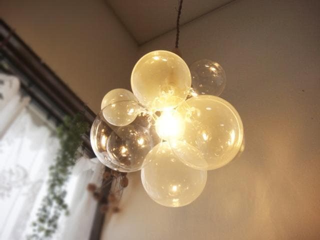 バブルガラスペンダントランプ白×クリアNA胡桃　真鍮ペンダントライトシャンデリア