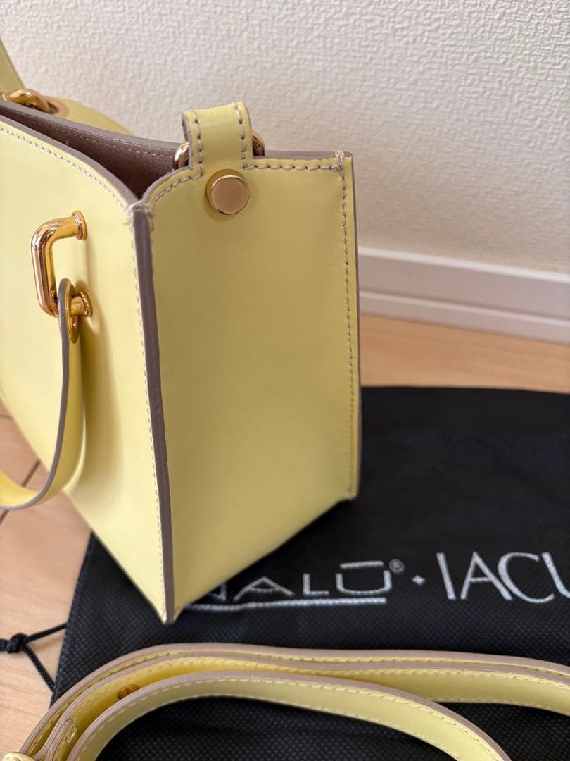 れい様IACUCCIイアクッチ　リボンスクエアバッグ