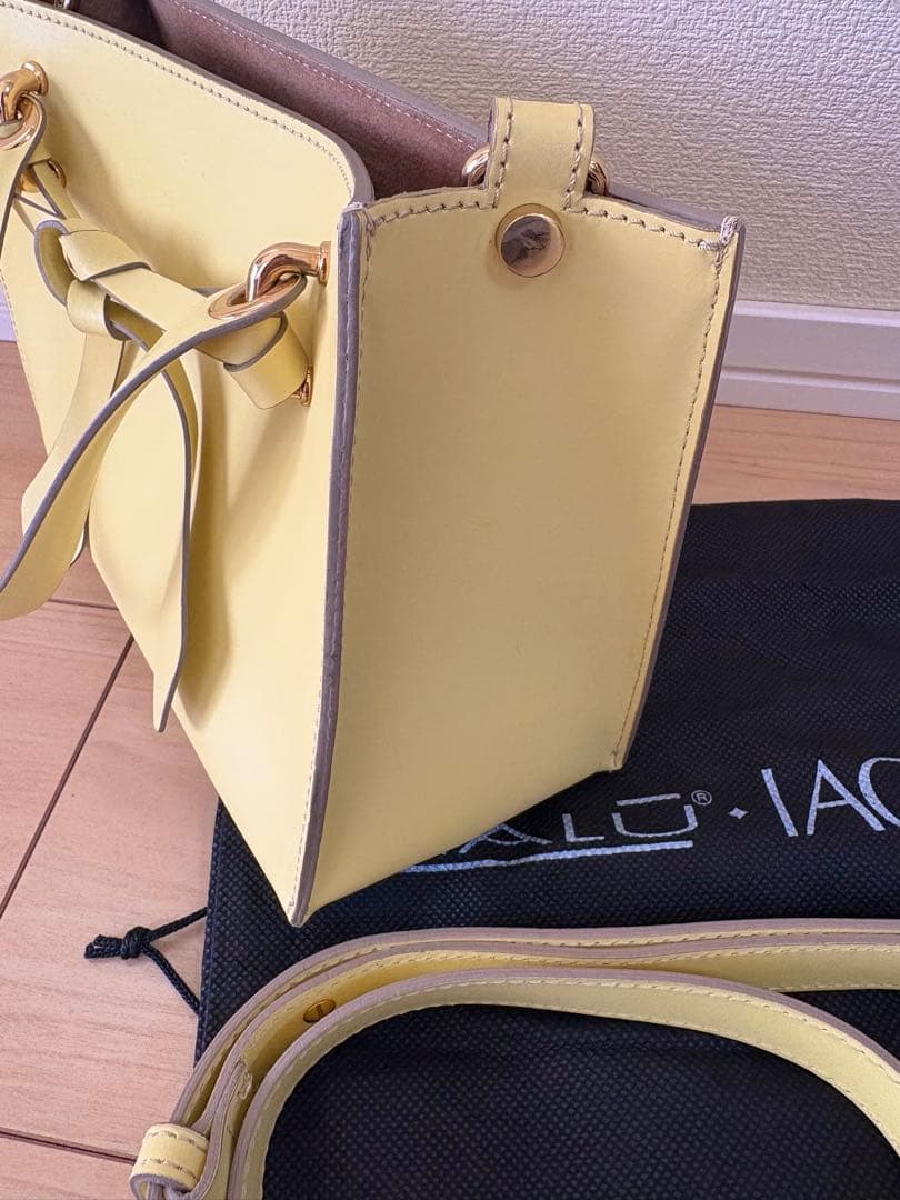 れい様IACUCCIイアクッチ　リボンスクエアバッグ