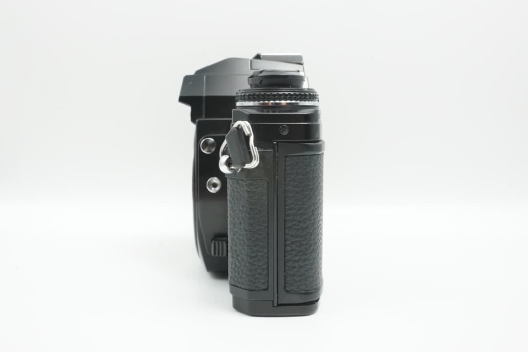 Minolta X-700 + MD 50mm + ズームレンズ + ストラップ