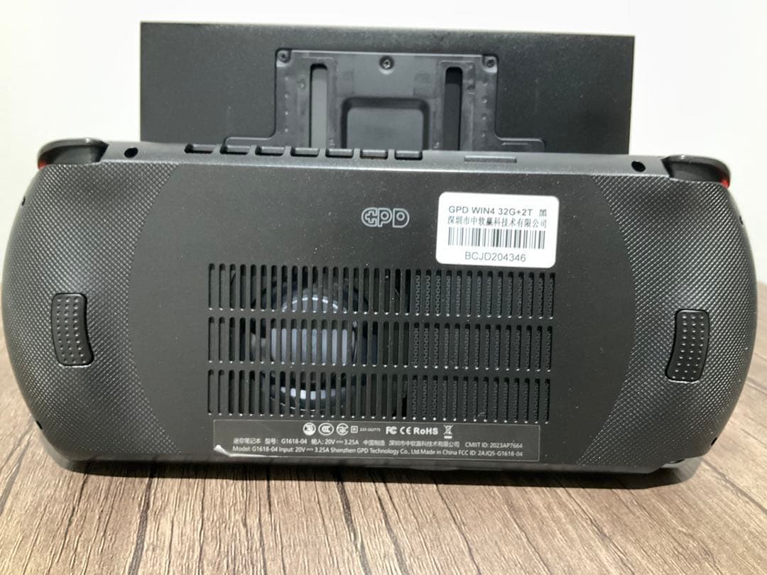 WIN GPD4（6800U/32GB/1TB）ケース、アダプタ、USBメモリ付