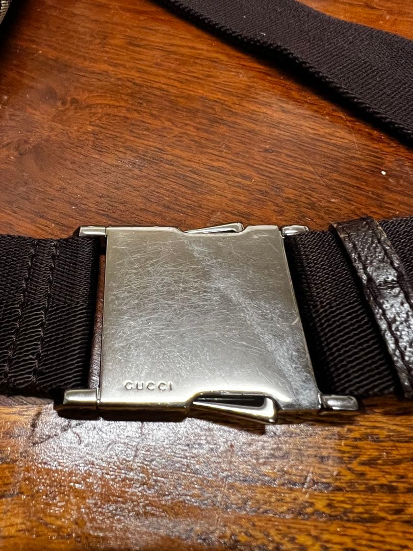 【値下げ】GUCCI GGキャンバス ボディバッグ