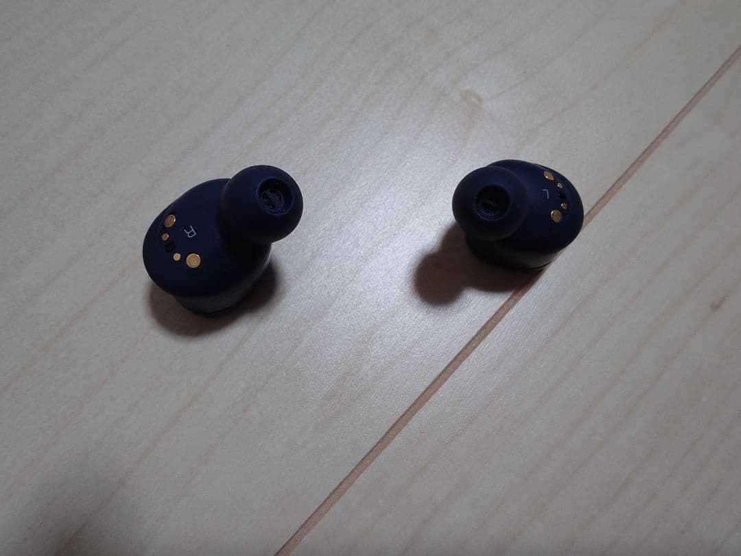 Bowers & Wilkins ミッドナイト・ブルー Pi8