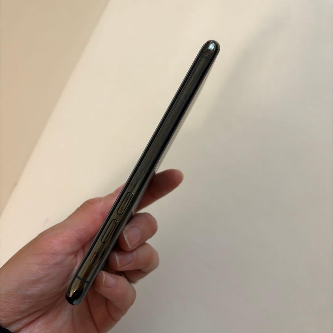 iPhone 11 Pro ミッドナイトグリーン本体　256GB SIMフリー