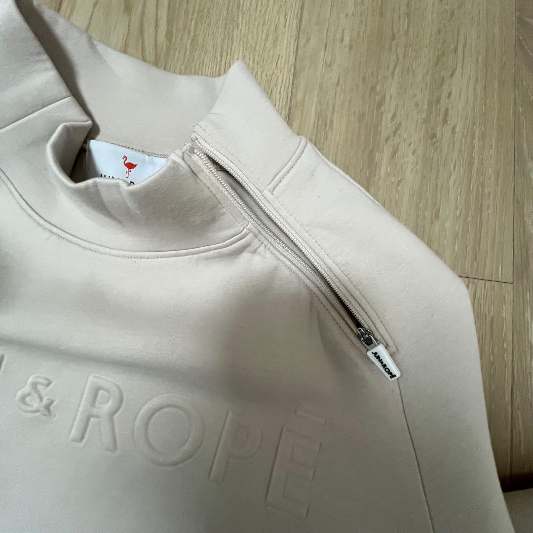 JUN＆ROPE エンボスロゴモックネック長袖プルオーバー