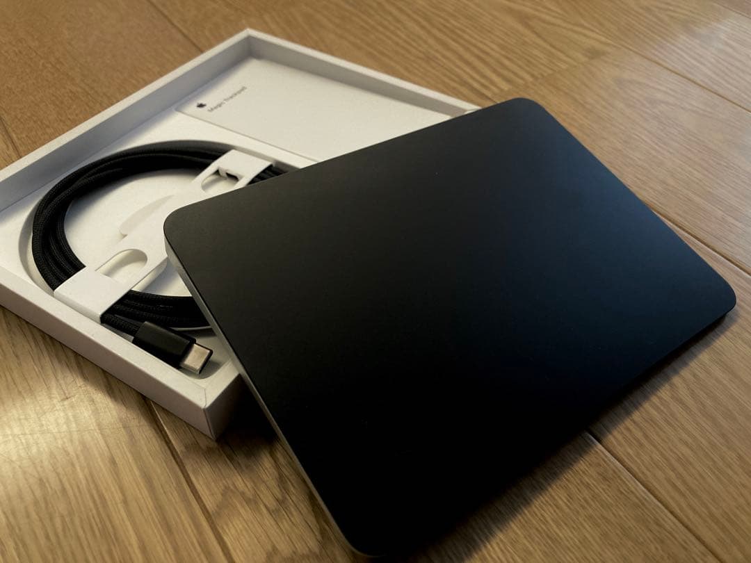 Magic Trackpad ブラック第3世代