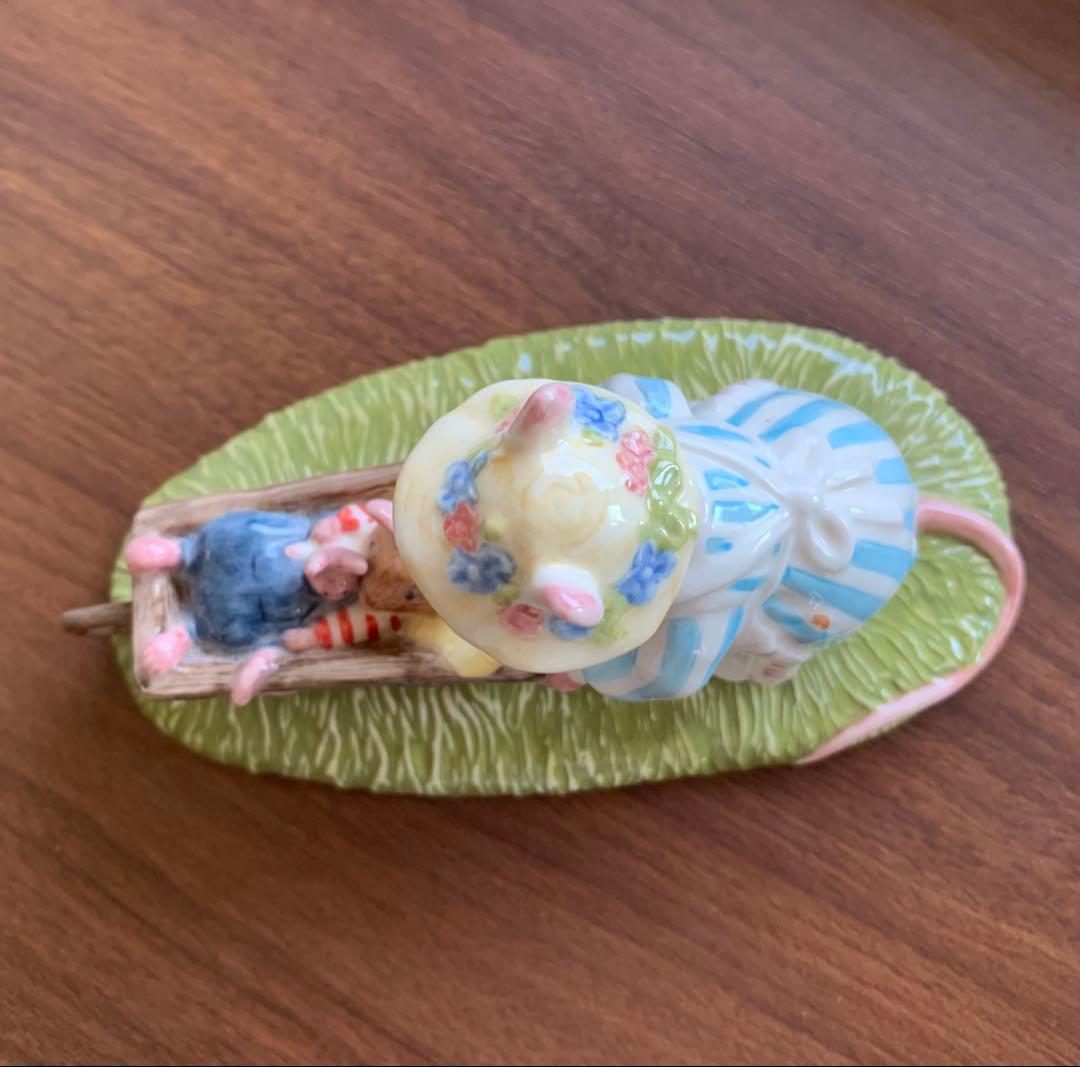 ブランブリーヘッジ フィギュリン Heading  置物