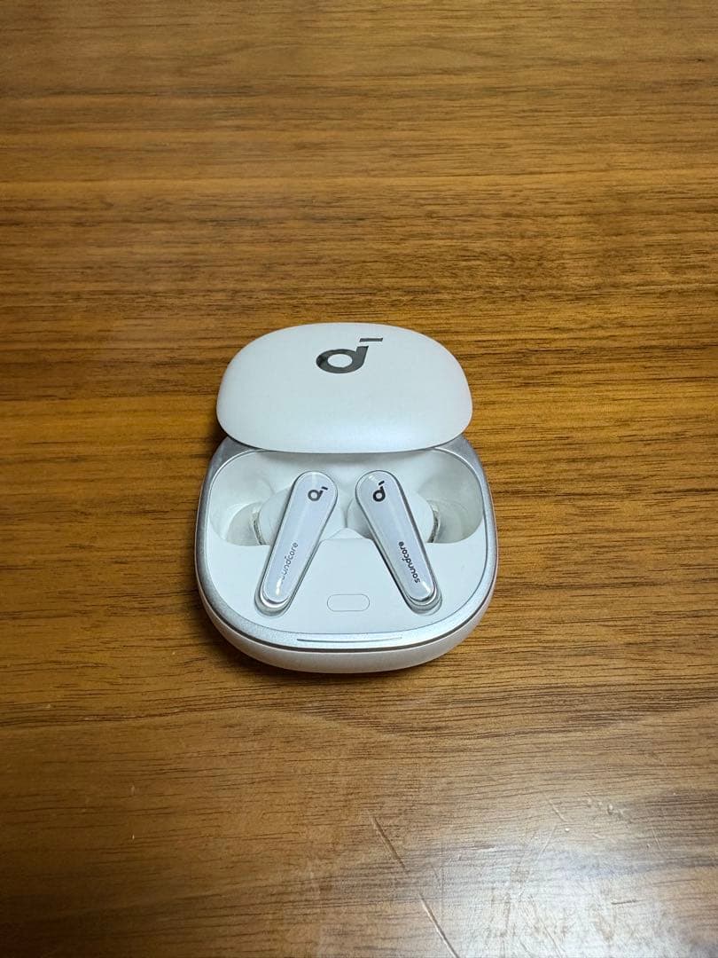 Anker soundcore Liberty4ホワイト