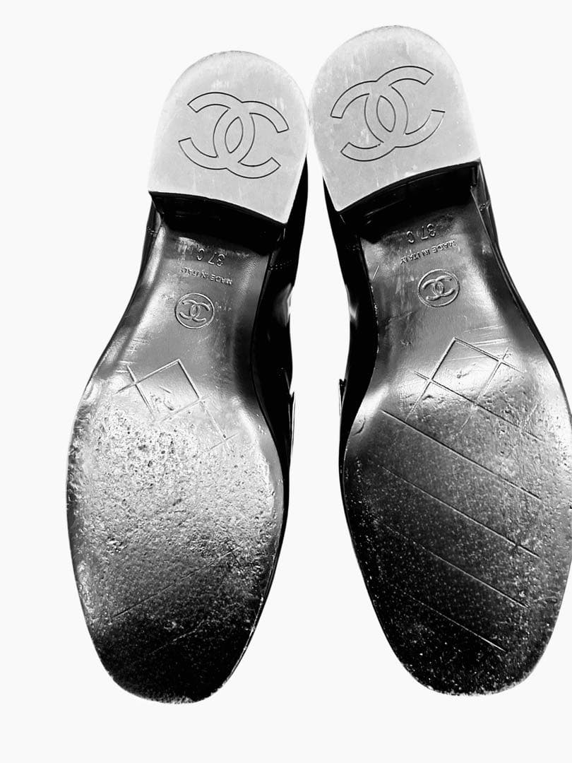 CHANEL ロゴローファー ブラック シャイニーカーフスキン　23㎝