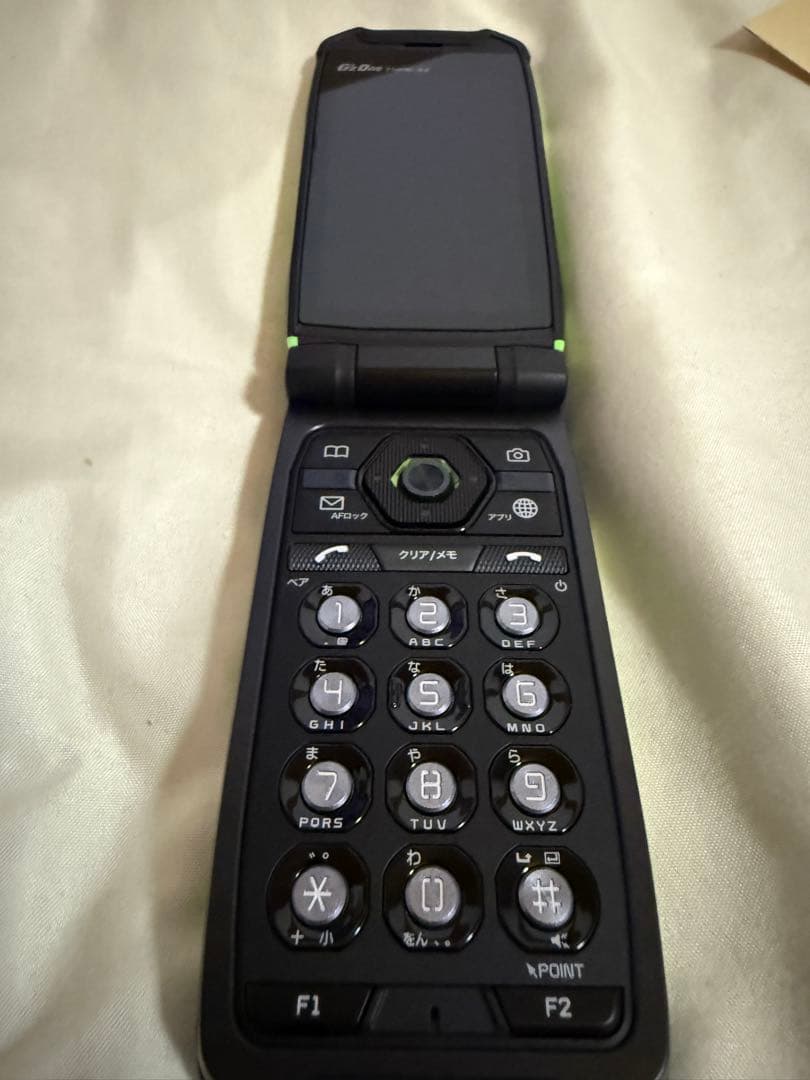 GzOne TYPE-XX KYY31リキッドグリーン simフリー