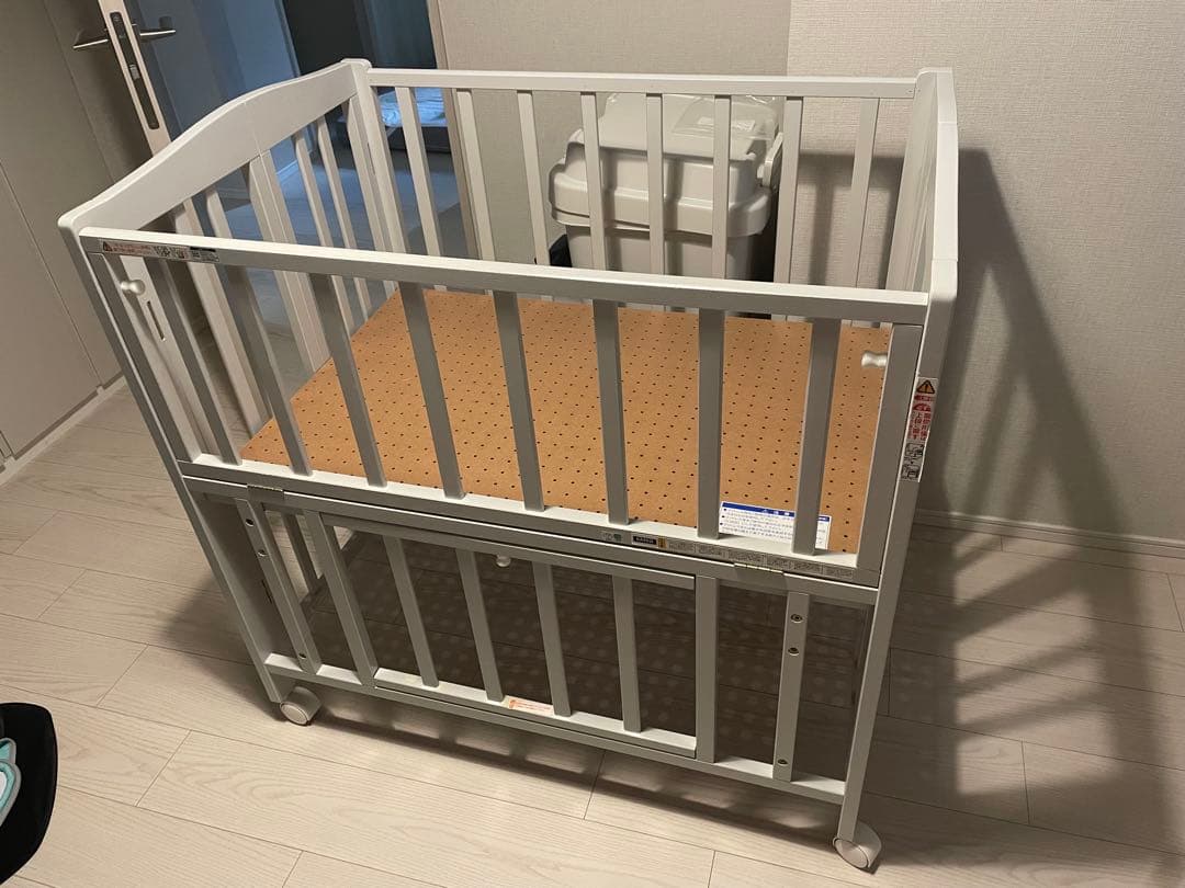 カトージ ベビーベッド ミニサイズ 折り畳み ホワイト