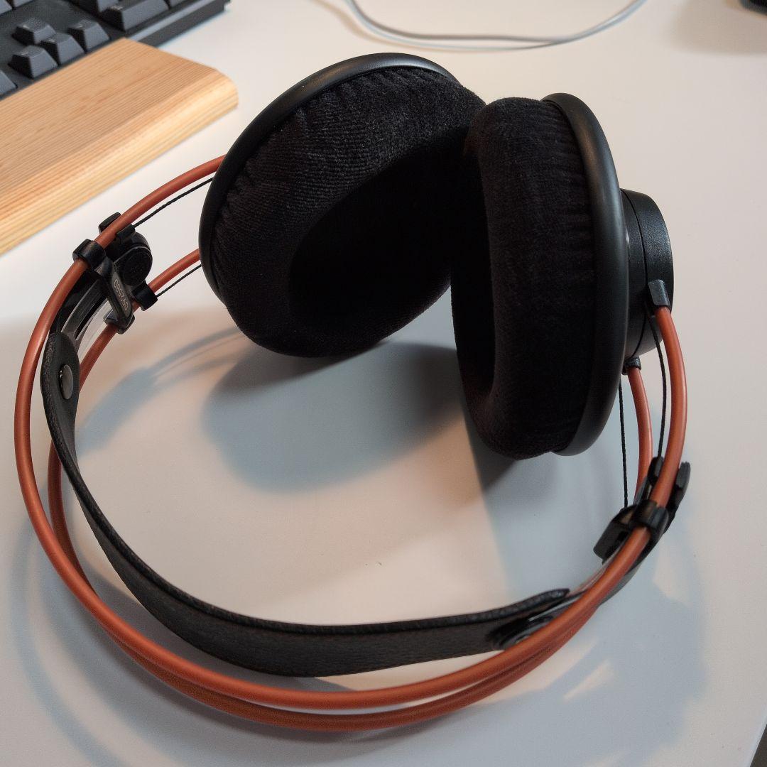 美品　元箱付き AKG ヘッドフォン　K712pro