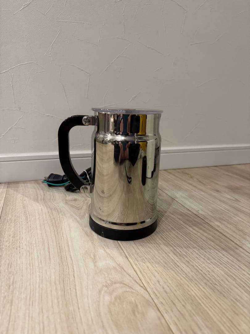 ネスプレッソ 本体 　ミルクフォーマー 　カプセルフォルダー セット