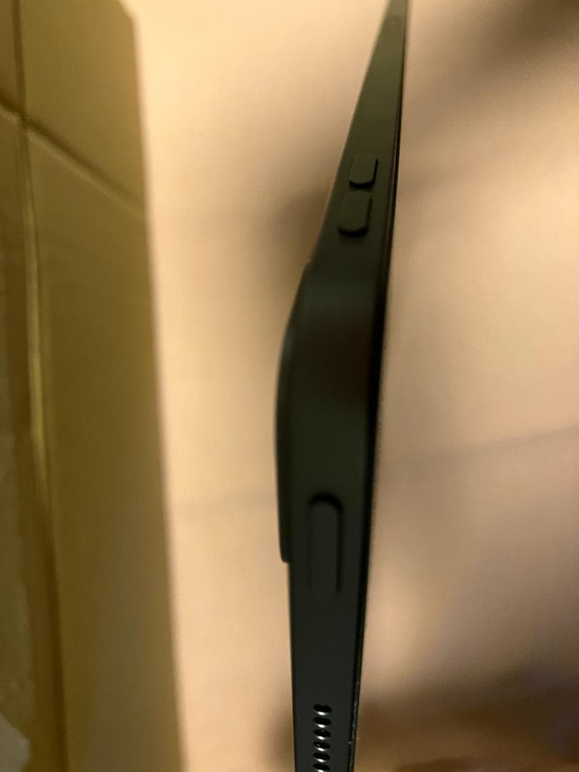 【美品】iPad Pro 第6世代 12.9 128GB シルバー+ケース等