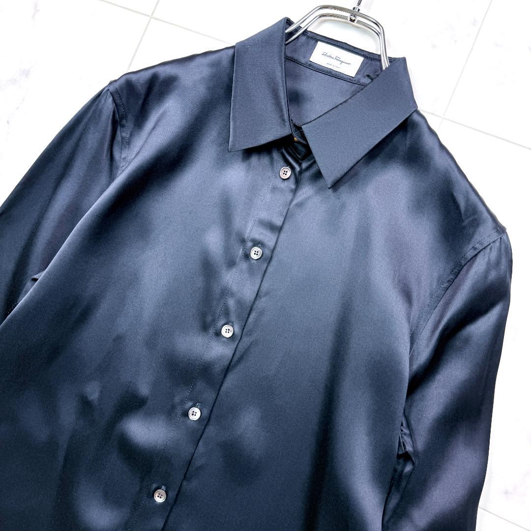 現行✨サルヴァトーレフェラガモ シルクブラウス シャツ 金ボタン