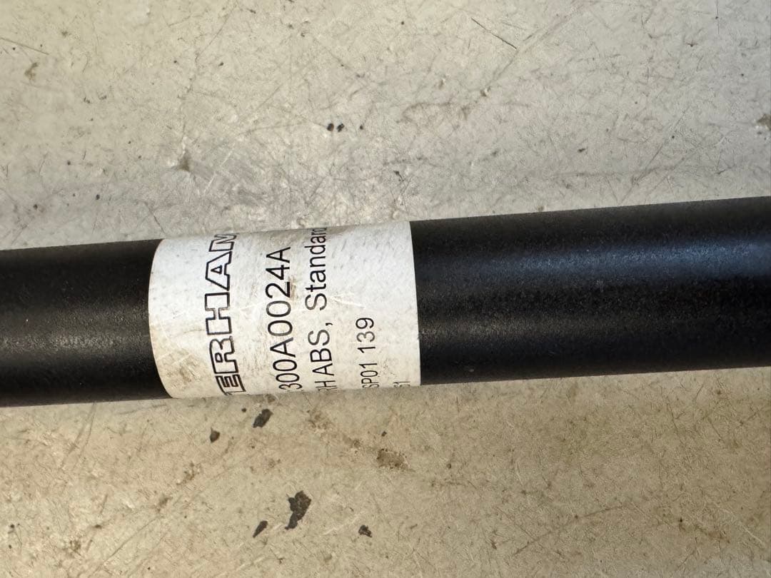 ケーターハム　ドライブシャフト 300A0024 右、センサーリング付