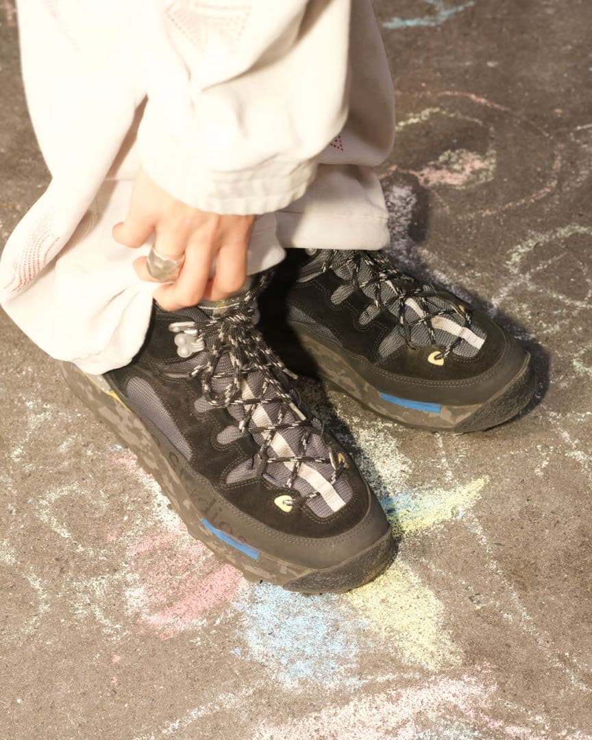 Y*U様 acne studios マウンテンブーツ　ブラック　42