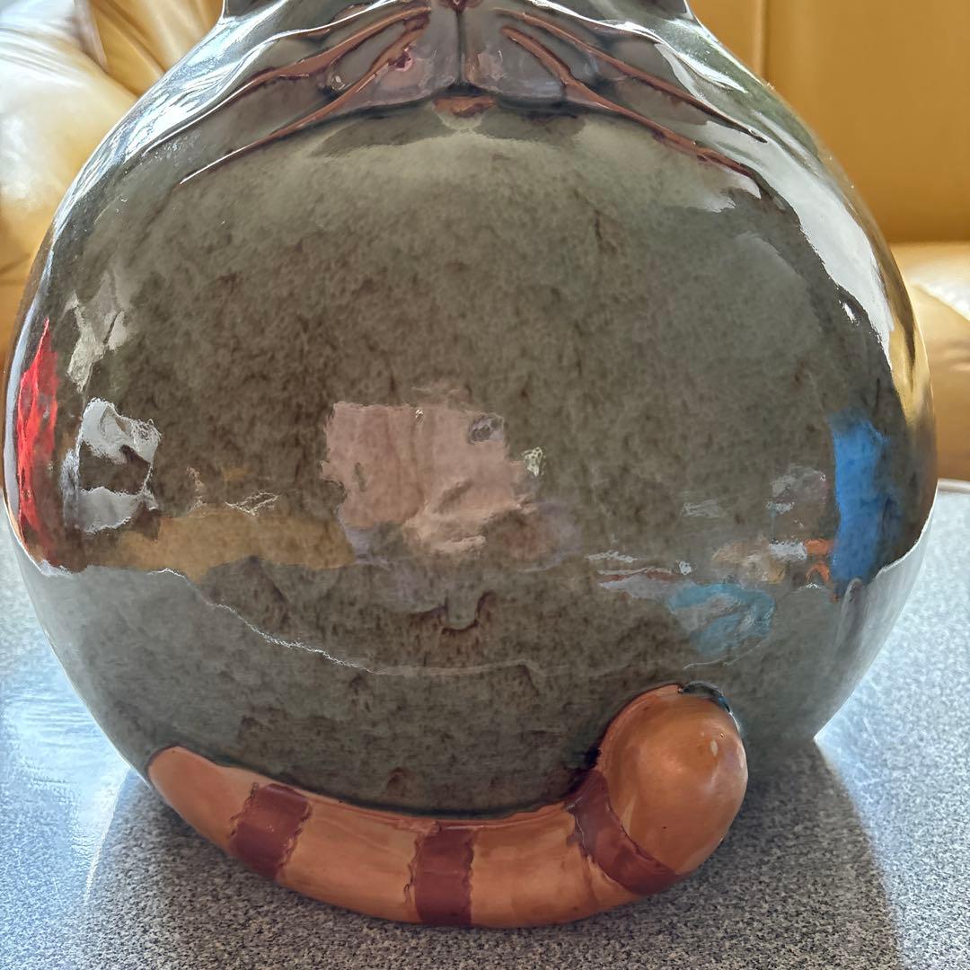 笑顔の可愛い大きな陶器の猫の置物 27×27cm