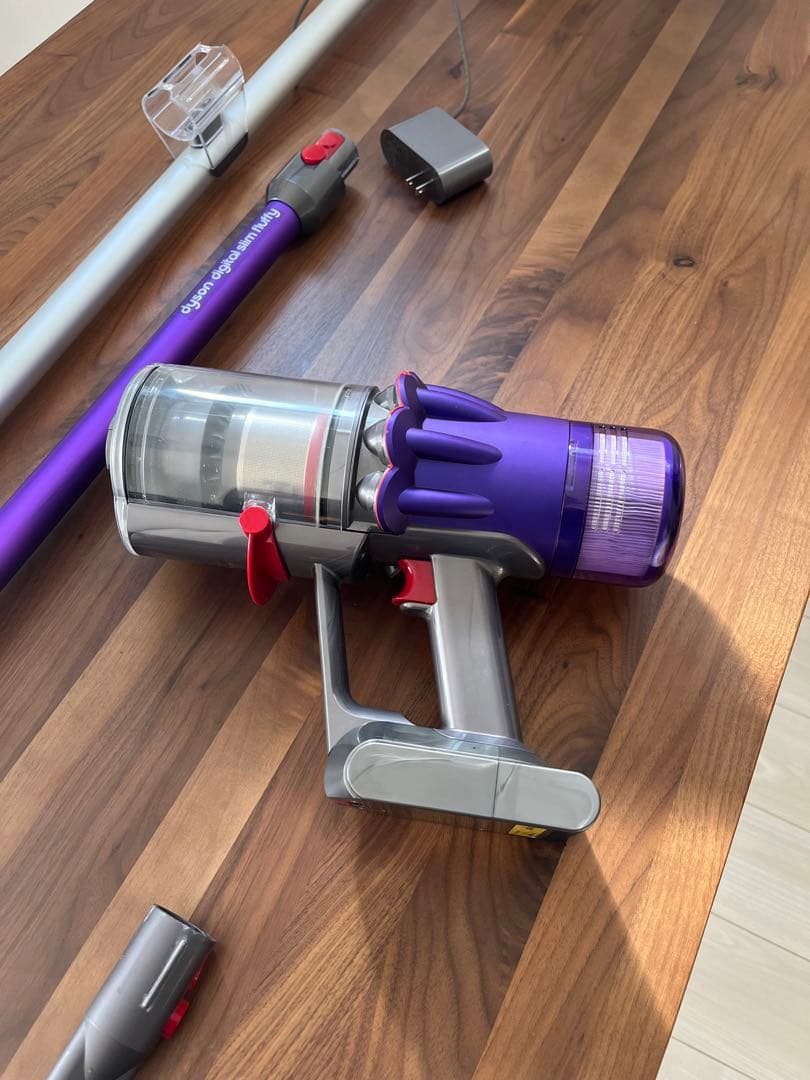 ダイソン コードレスクリーナー SV18 digital slim fluffy