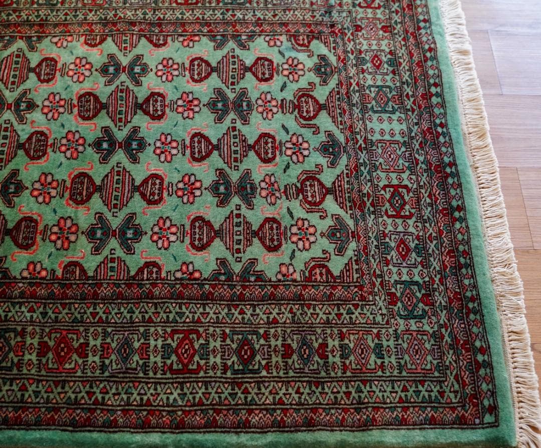 パキスタン手織り絨毯 ヴィンテージラグ 155×97cm . 1970年代