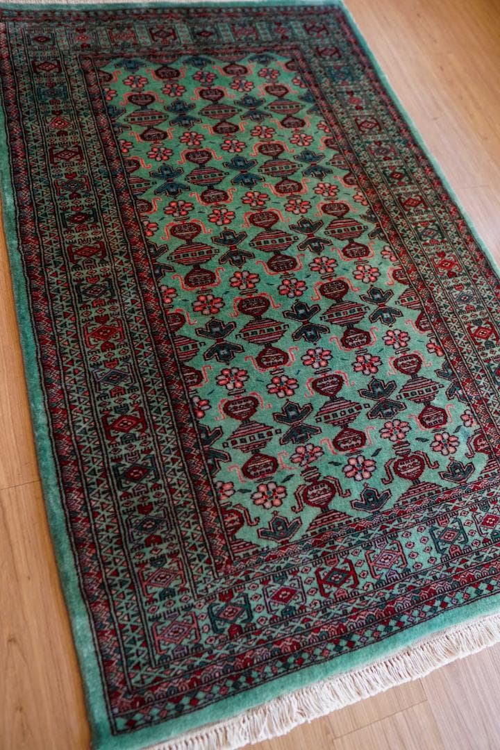 パキスタン手織り絨毯 ヴィンテージラグ 155×97cm . 1970年代