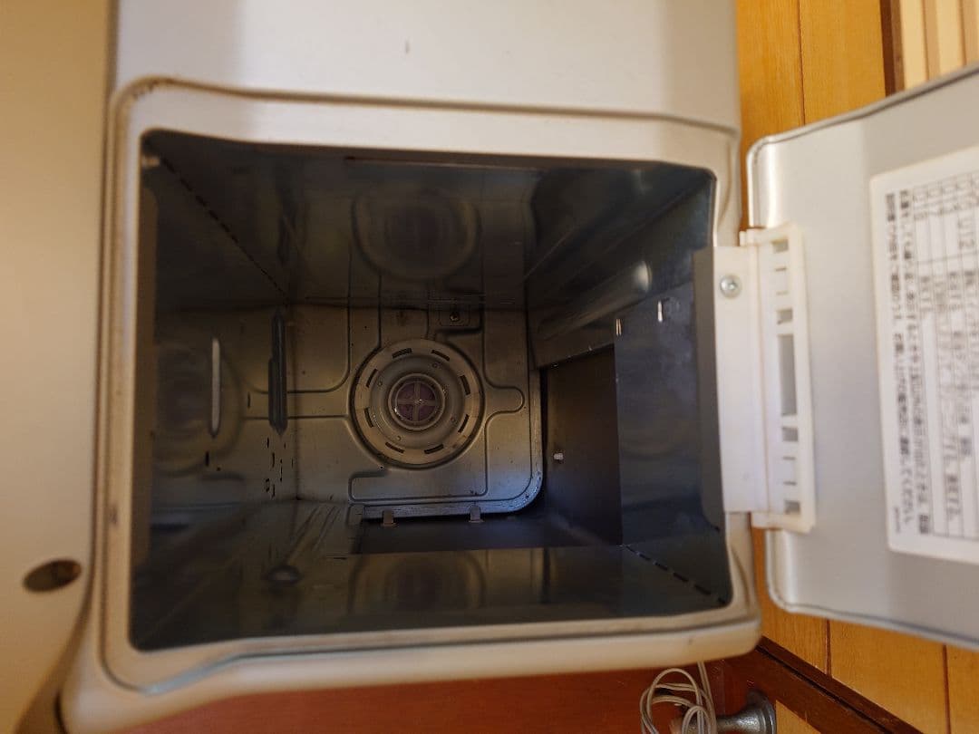 圧倒的暖房能力アラジン石油ファンヒーター。