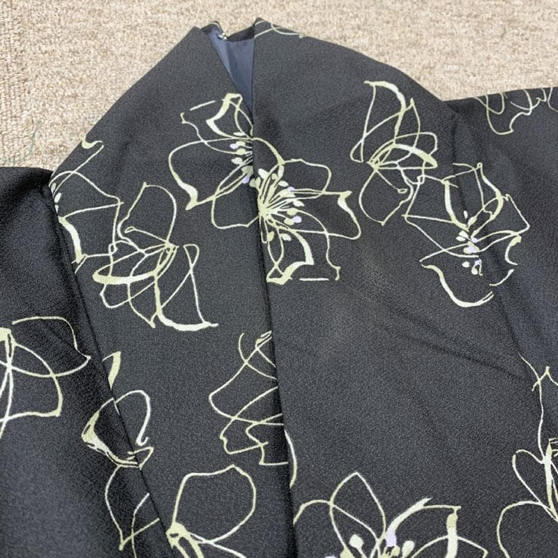 511mk49☆洗える着物！小紋 モダン 抽象的な花 薄めの黒☆美品