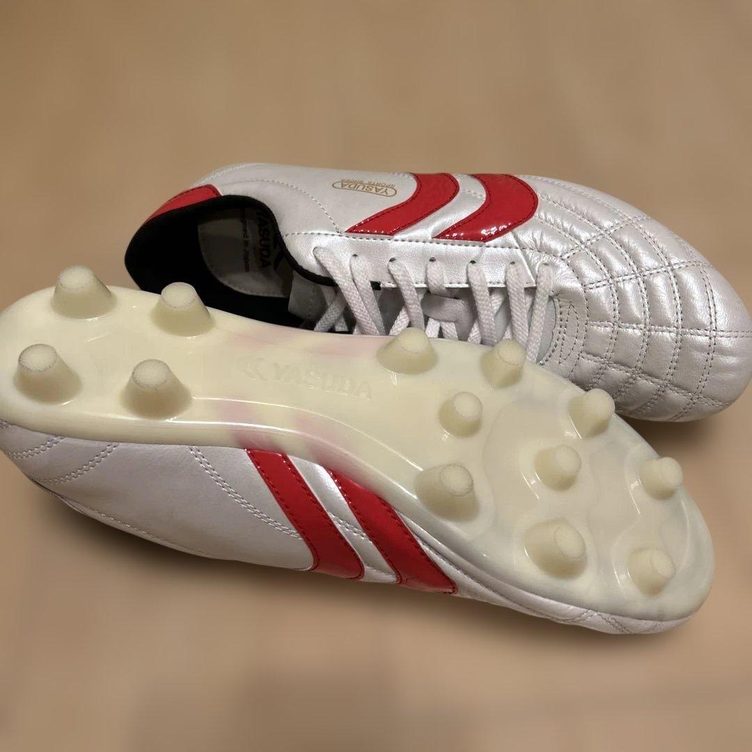 りこ　YASUDA サッカーシューズ ホワイト/レッド