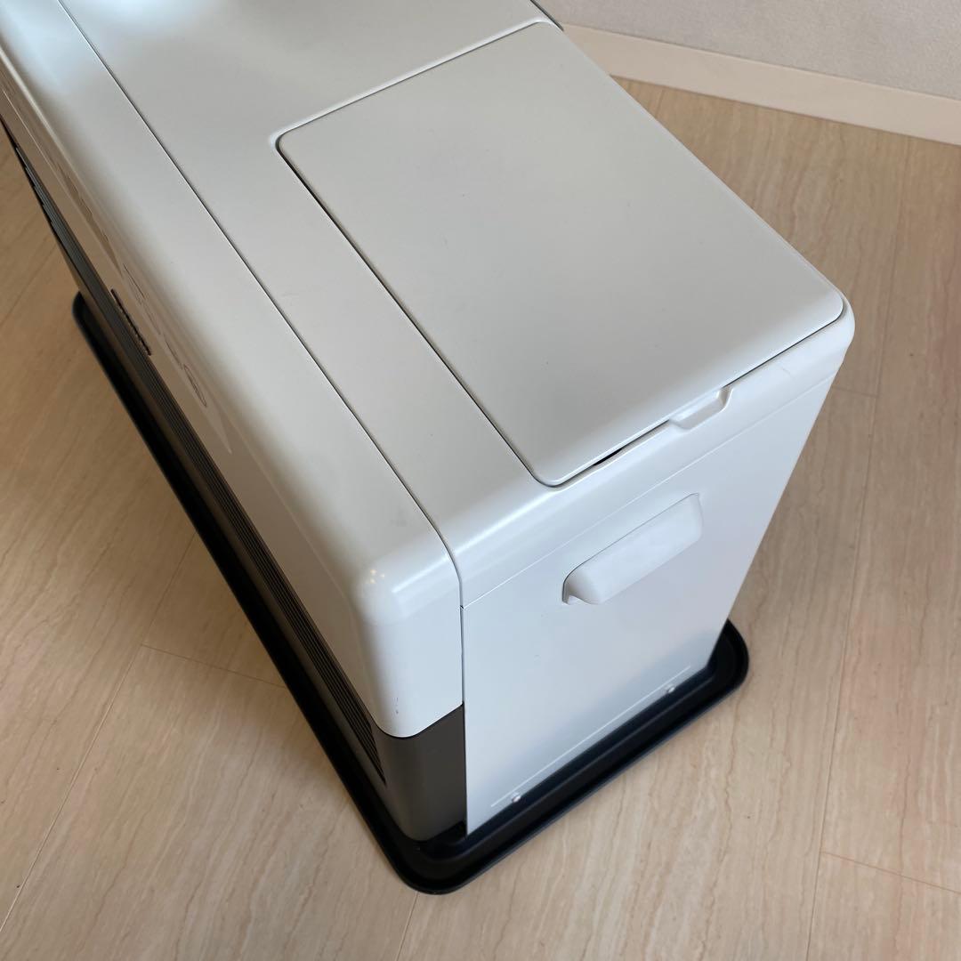 ダイニチ石油ファンヒーター　FZ-102(WK)　ホワイト×ブラック