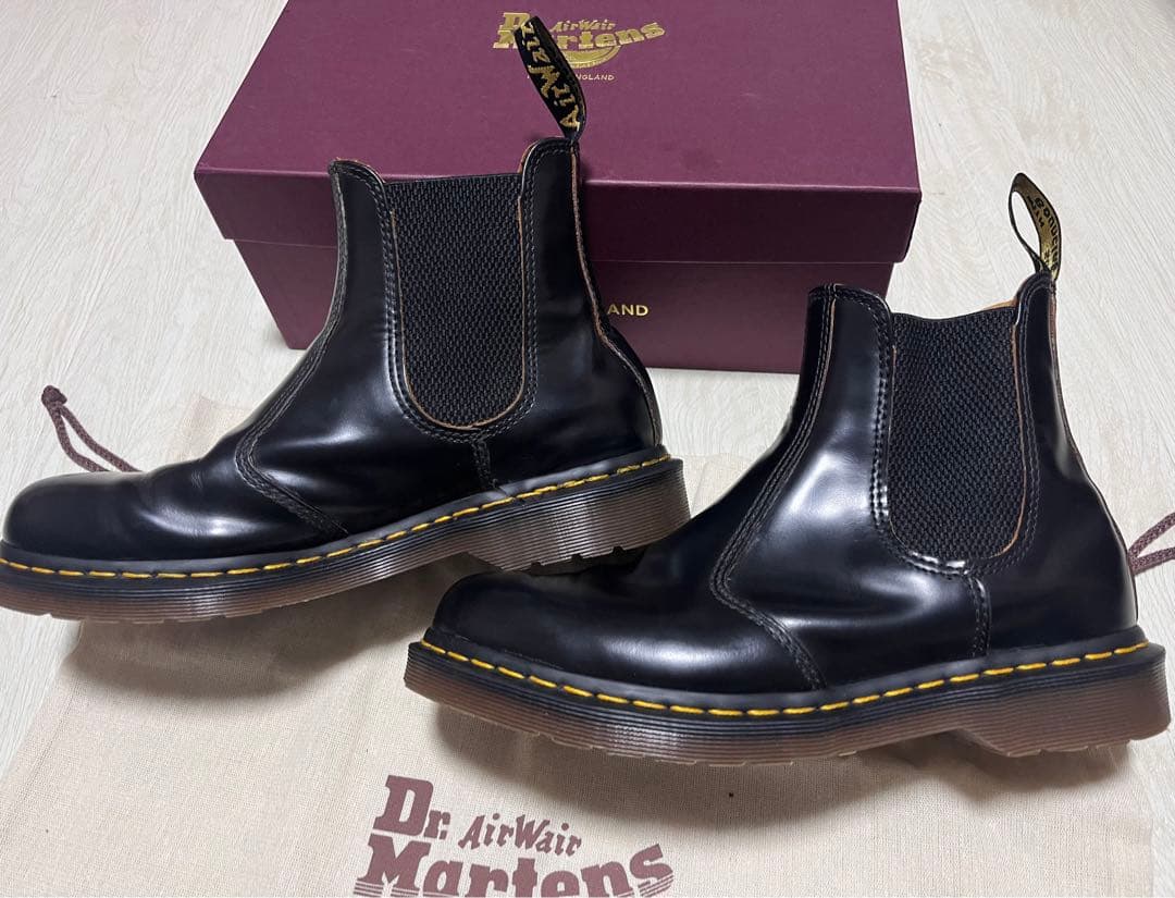 Dr. Martens チェルシーブーツ　サイドゴアブーツ　イギリス製　マーチン