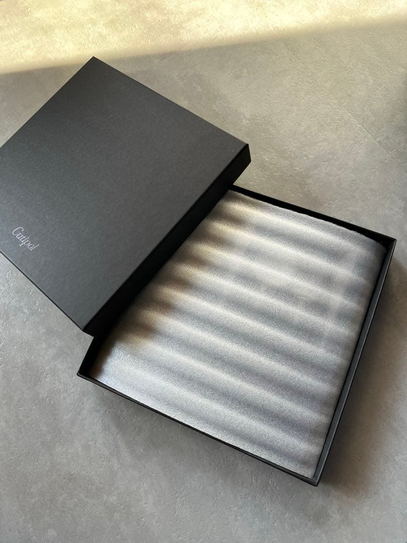 クチポール　ゴア　Cutipol GOA新品未使用　ブラック×シルバー