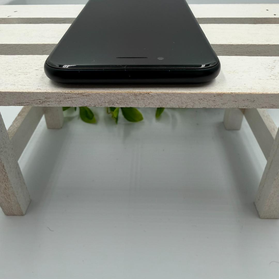 iPhone SE第3世代 64GB ミッドナイト 372