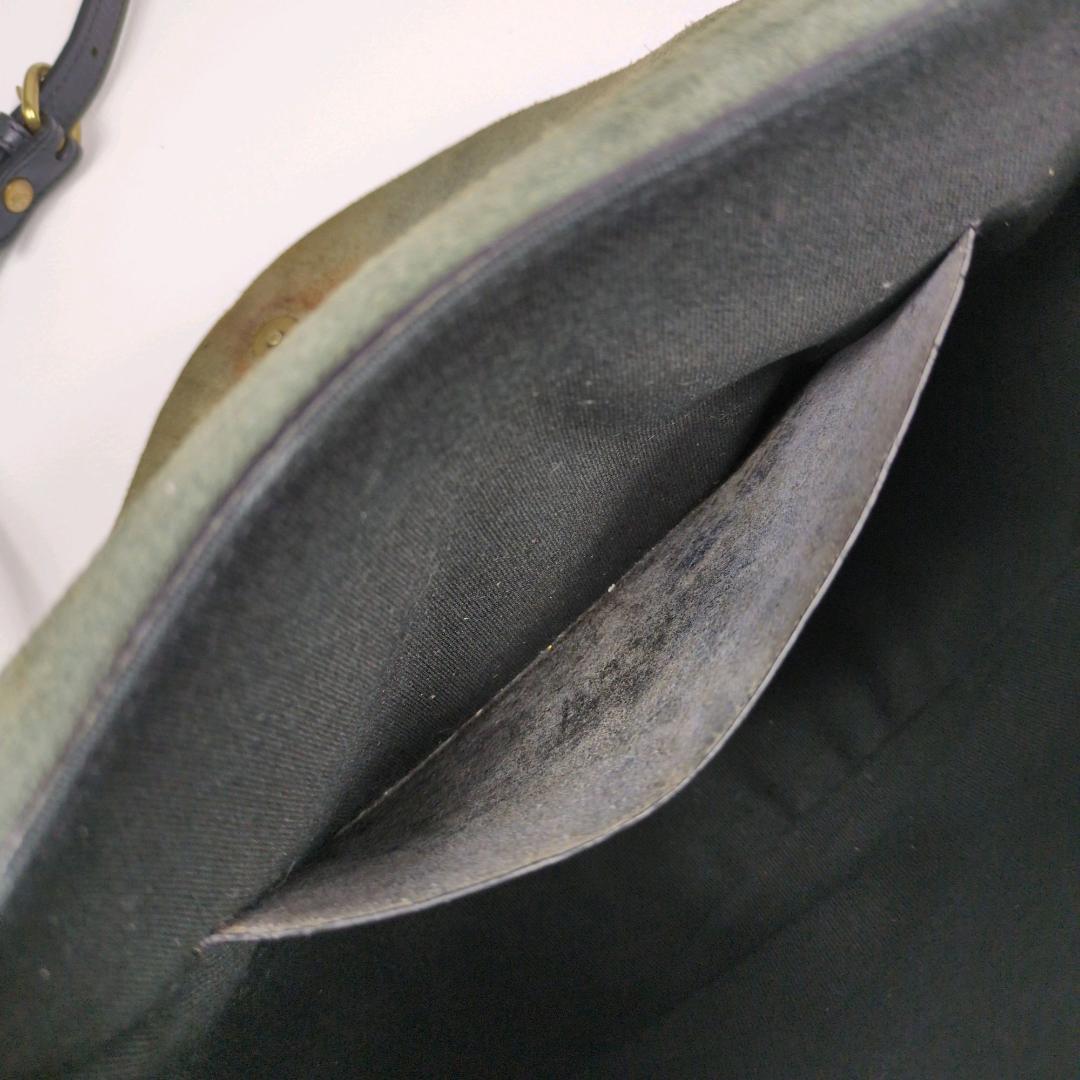 イルビゾンテ ショルダーバッグ ネイビー ハーフムーン 三日月 クロスボディ