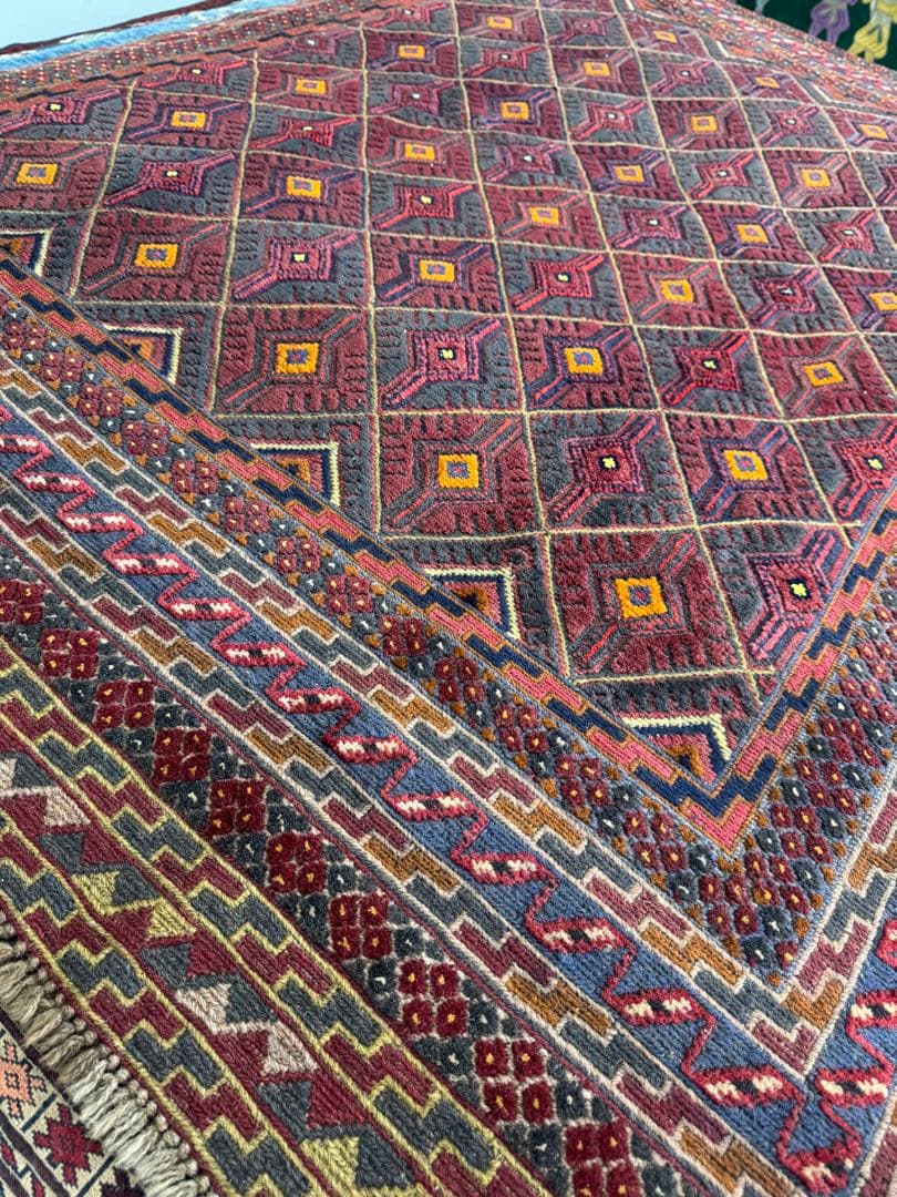 アフガニスタン手織り絨毯 スーパーファイン マシュワニ産 ラグ